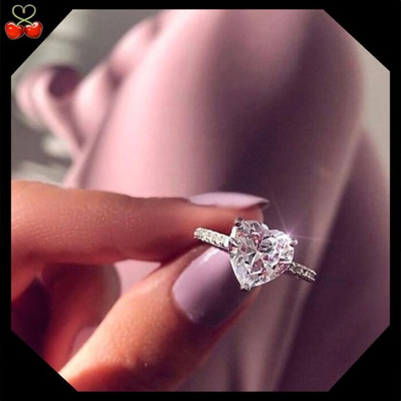 🍒 HEART Love Crystal Ring 💍 - Picture 2 of 4